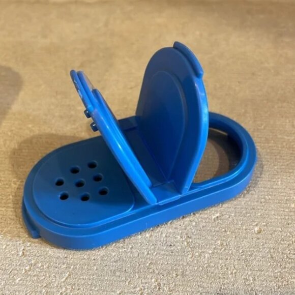 Set of 2 Tupperware 1846 Modular Mates Spice Blue Shakers with Lids Seals - Picture 14 of 15